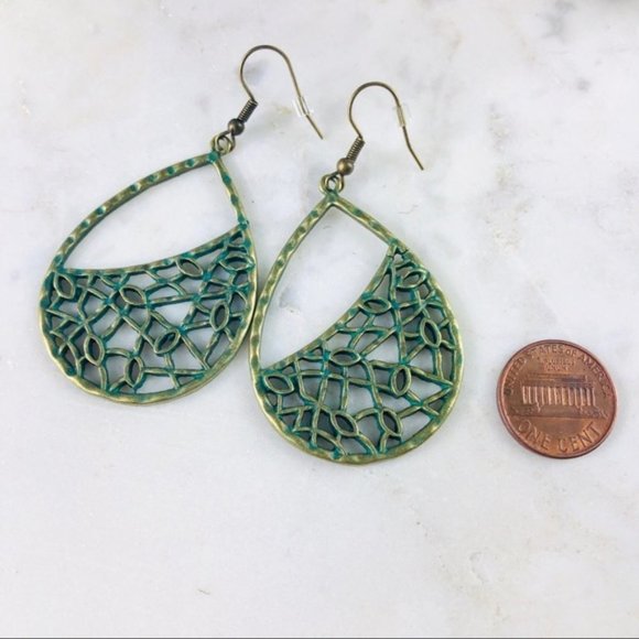 3/$15 Bohemian Dangle Earrings - Picture 4 of 4